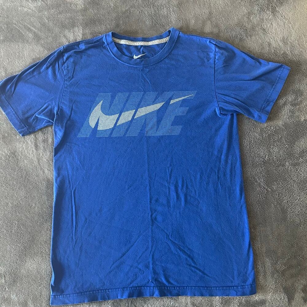 Boys Blue Nike logo T shirt  size small